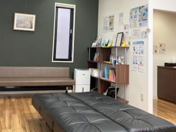 【ひらの歯科医院】待合室